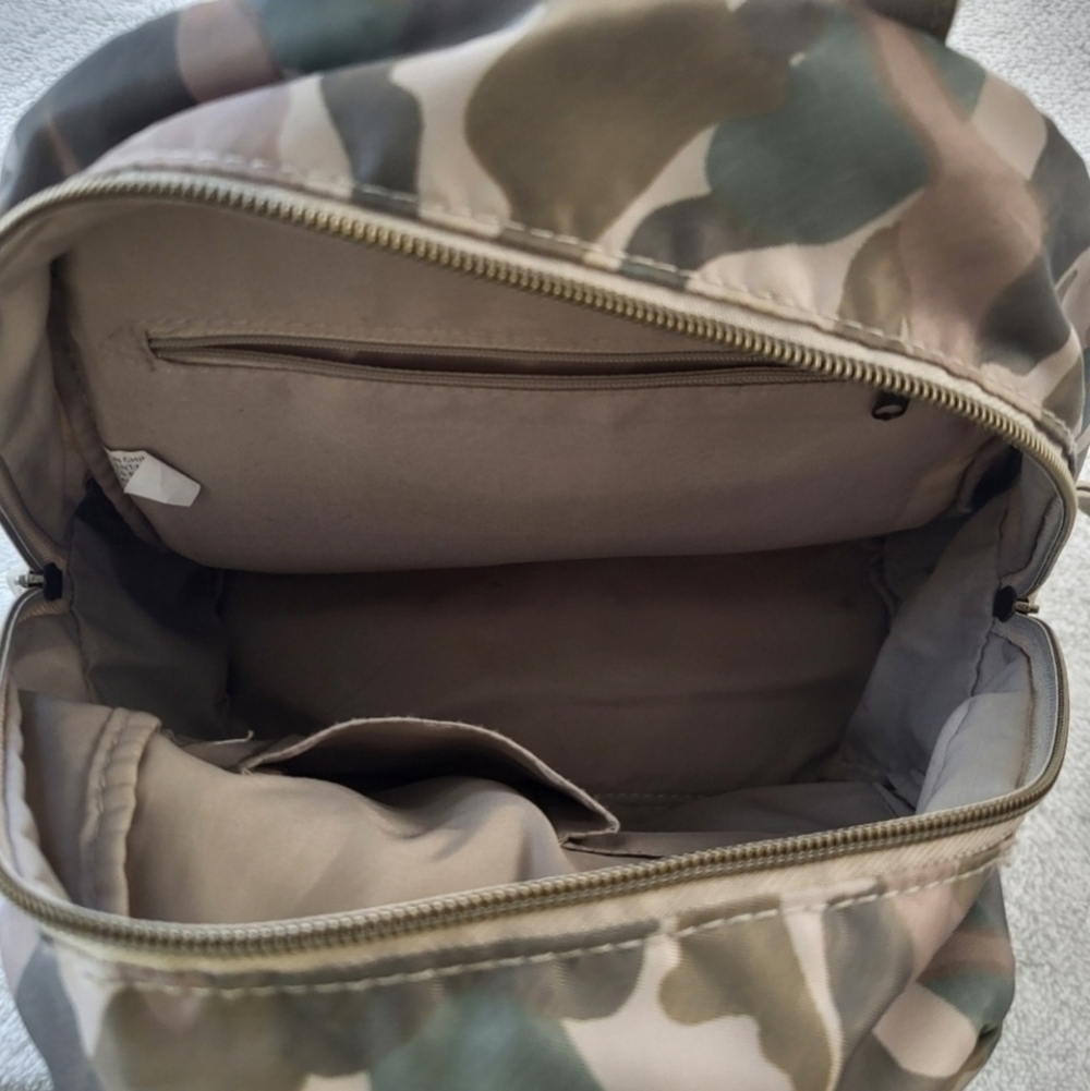 Camo Mini Backpack with Collectable StarWars Chewbaca Key Chain/Charm - Picture 8 of 12